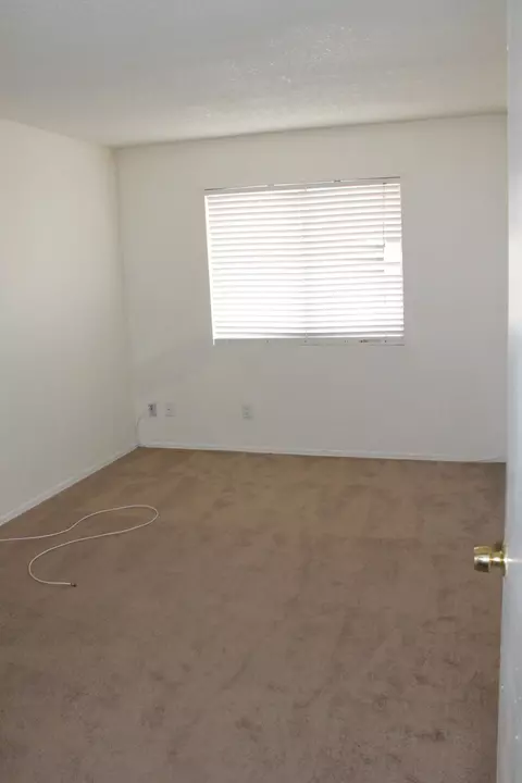 38710 10th St E #26, Palmdale, CA 93550 photo 14