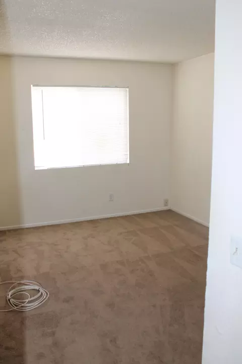 38710 10th St E #26, Palmdale, CA 93550 photo 12