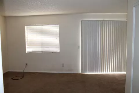 38710 10th St E #26, Palmdale, CA 93550 photo 9