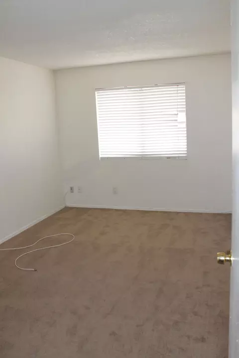 38710 10th St E #26, Palmdale, CA 93550 photo 15
