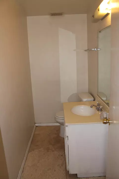 38710 10th St E #26, Palmdale, CA 93550 photo 7