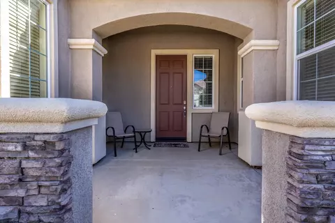 5652 Vahan Ct, Lancaster, CA 93536 photo 2