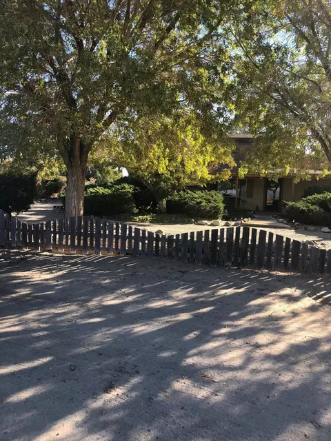 44650 90th St E, Lancaster, CA 93535 photo 2