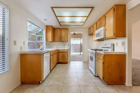 44536 Avenida Del Sol, Lancaster, CA 93535 photo 12