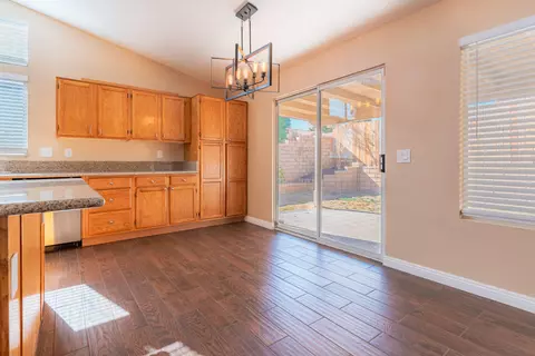 40027 Denham Dr, Palmdale, CA 93551 photo 14