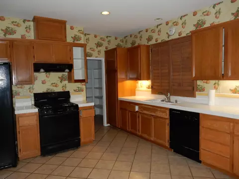44028 27th St E, Lancaster, CA 93535 photo 5