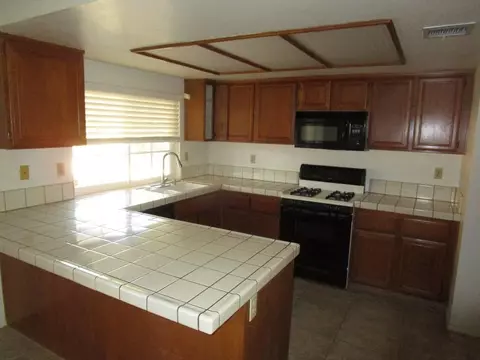 44801 13th St E, Lancaster, CA 93535 photo 6