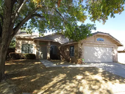 44801 13th St E, Lancaster, CA 93535 photo 1