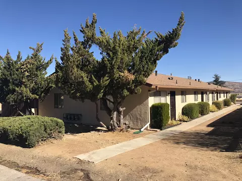 21100 Mission St, Tehachapi, CA 93561 photo 2