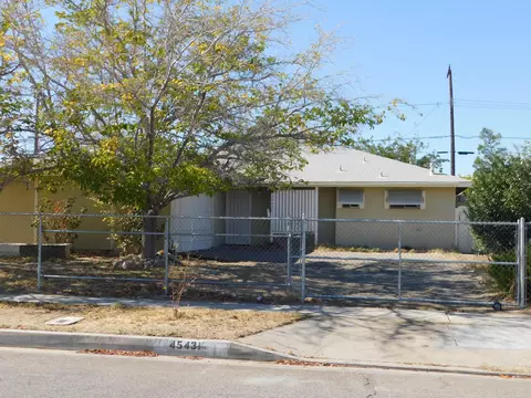45431 3rd St E, Lancaster, CA 93535 photo 1