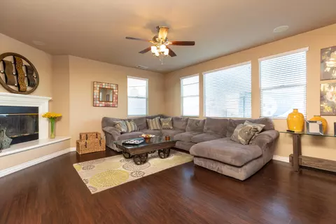 6927 Archail Ct, Palmdale, CA 93552 photo 6
