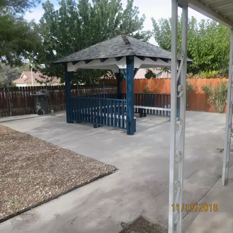 36901 Hampton Ct, Palmdale, CA 93552 photo 9