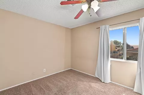 43943 Fallon Dr, Lancaster, CA 93535 photo 13