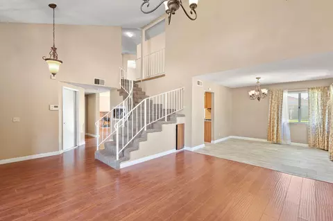 43943 Fallon Dr, Lancaster, CA 93535 photo 2