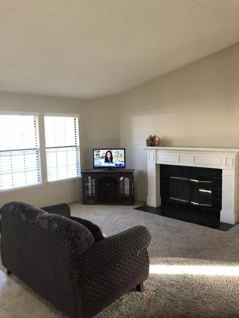 45847 Picadilly St, Lancaster, CA 93534 photo 7