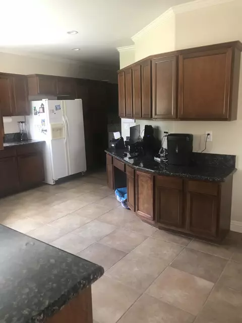 22944 Larkspur Ct, Tehachapi, CA 93561 photo 2