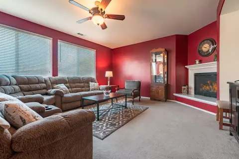 3211 Albret St, Lancaster, CA 93536 photo 9