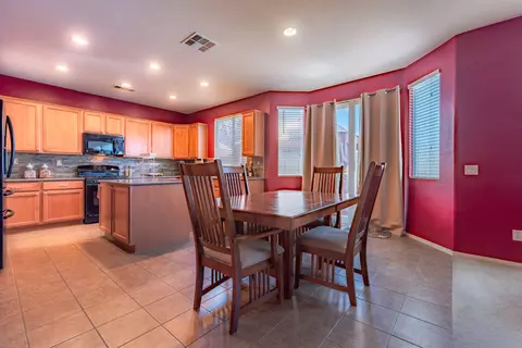 3211 Albret St, Lancaster, CA 93536 photo 11