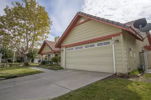 1610 Georgetown Ave, Palmdale, CA 93550 photo 2