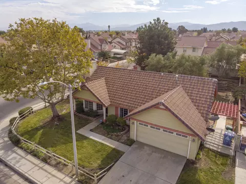 1610 Georgetown Ave, Palmdale, CA 93550 photo 3