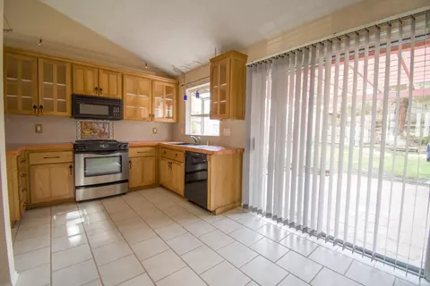 1610 Georgetown Ave, Palmdale, CA 93550 photo 7