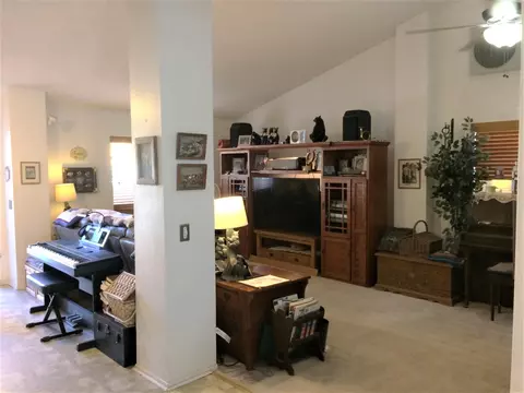 746 Whitlatch Dr E, Lancaster, CA 93535 photo 7