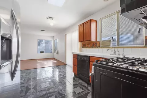 36747 Caldron St, Palmdale, CA 93552 photo 9