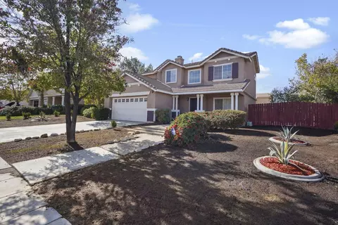 36747 Caldron St, Palmdale, CA 93552 photo 2