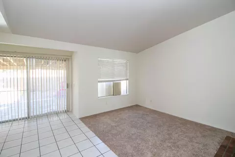 2035 Lightcap St, Lancaster, CA 93535 photo 9