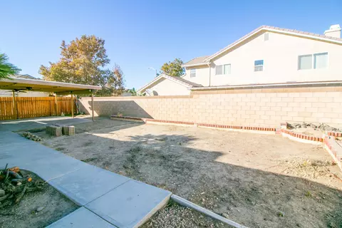 2035 Lightcap St, Lancaster, CA 93535 photo 27