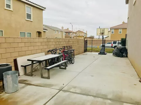 43815 Rucker St, Lancaster, CA 93535 photo 38