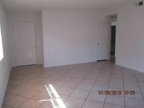 339 Lancaster Blvd E, Lancaster, CA 93535 photo 4
