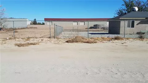 42520 5th St E, Lancaster, CA 93535 photo 3