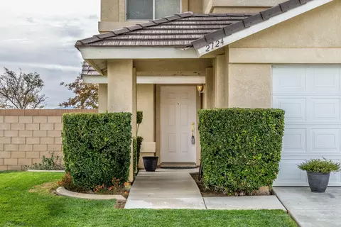 2124 Lightcap St, Lancaster, CA 93535 photo 5