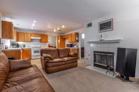 2124 Lightcap St, Lancaster, CA 93535 photo 17
