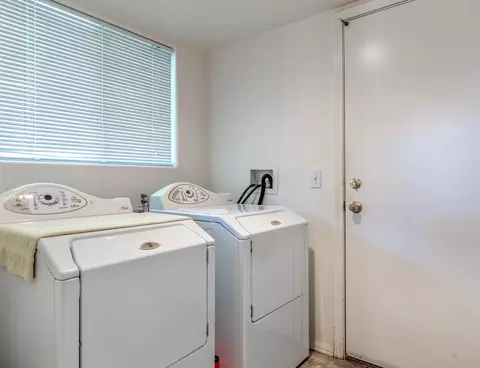 2124 Lightcap St, Lancaster, CA 93535 photo 10