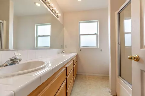 2124 Lightcap St, Lancaster, CA 93535 photo 27