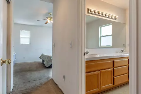 2124 Lightcap St, Lancaster, CA 93535 photo 26