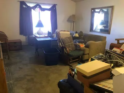 37413 37th St E, Palmdale, CA 93550 photo 2