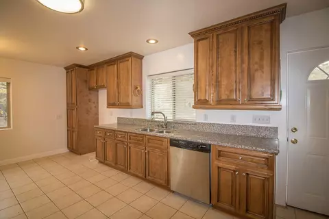 22191 Geneva Dr, Tehachapi, CA 93561 photo 8