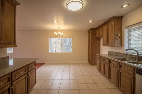 22191 Geneva Dr, Tehachapi, CA 93561 photo 9