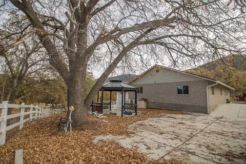 22191 Geneva Dr, Tehachapi, CA 93561 photo 4