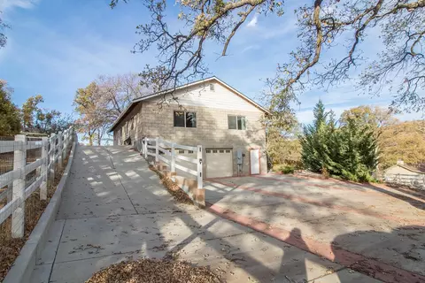 22191 Geneva Dr, Tehachapi, CA 93561 photo 3