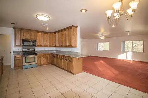 22191 Geneva Dr, Tehachapi, CA 93561 photo 6