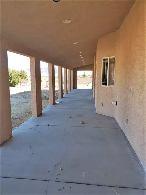 21217 Ridgeway Dr, Tehachapi, CA 93561 photo 14