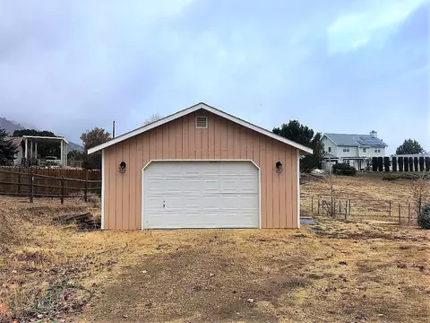 21217 Ridgeway Dr, Tehachapi, CA 93561 photo 13