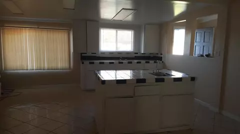 38602 30th St E, Palmdale, CA 93550 photo 5