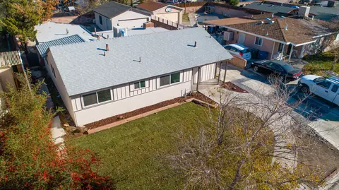 44202 2nd St E, Lancaster, CA 93535 photo 3