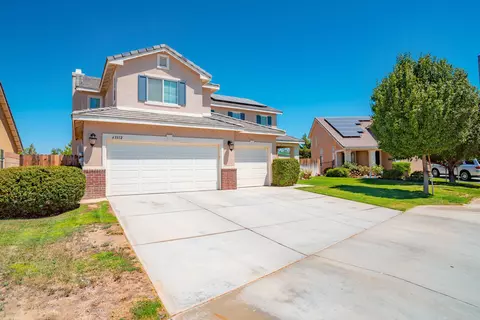 43312 Hampton St, Lancaster, CA 93536 photo 3