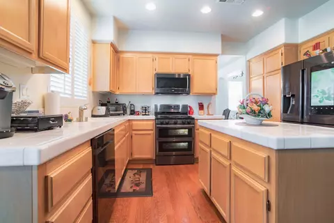 43312 Hampton St, Lancaster, CA 93536 photo 9